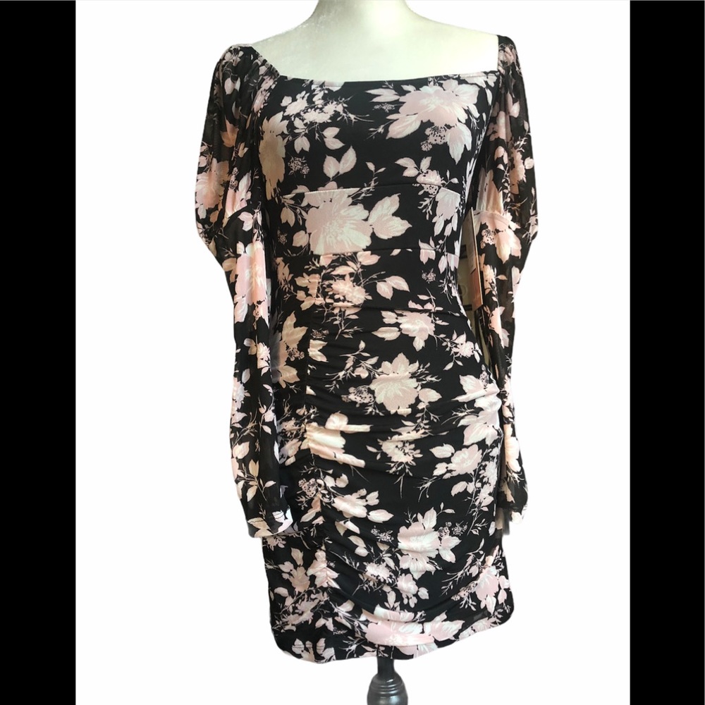 NWT Floral Long Sleeve Body con dress